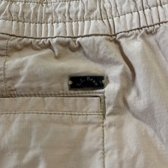L.L. Bean Woman’s Pull on Ripstop Drawstring Khaki Ankle Pants - Picture 10 of 11